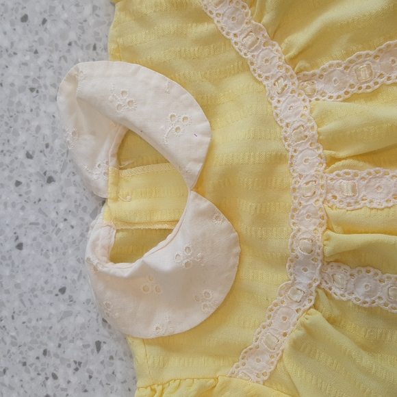 🌞3/$70 Vintage baby dress - Picture 2 of 3